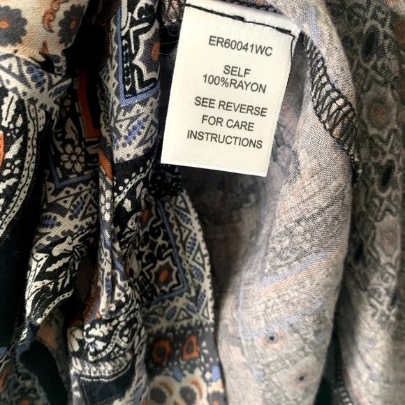 En Creme Romper Size M Blue Handkerchief Ikat Print Long Sleeve Shorts Bohemian - Picture 7 of 7